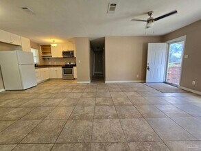 6202 Fairview Dr in Pensacola, FL - Building Photo - Building Photo
