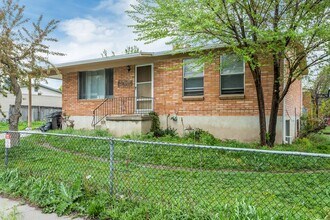 8177 Darin St in Midvale, UT - Building Photo - Building Photo