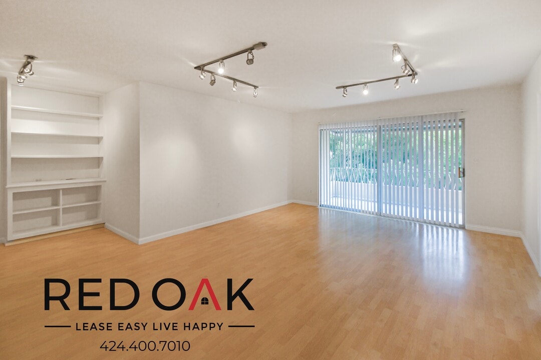 1327 Laurel Ave in West Hollywood, CA - Building Photo