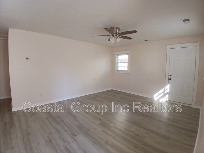 220 57th St in Virginia Beach, VA - Building Photo - Building Photo