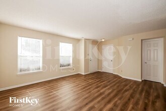 12954 Old Glory Dr in Fishers, IN - Foto de edificio - Building Photo