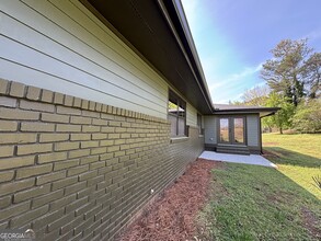 1661 Kennesaw Due West Rd NW in Kennesaw, GA - Foto de edificio - Building Photo