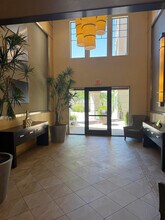 7291 N Scottsdale Rd in Scottsdale, AZ - Building Photo - Building Photo