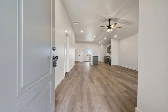 7215 8th St in Lubbock, TX - Building Photo - Building Photo
