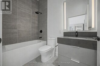 308 Jarvis St in Toronto, ON - Building Photo - Building Photo