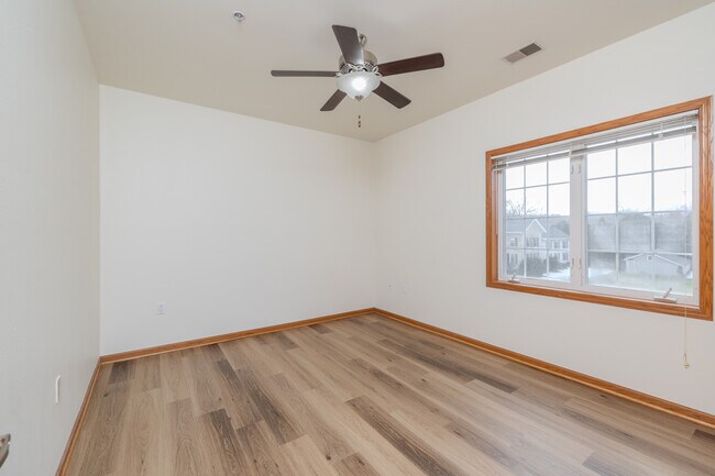 The Commons of Foxboro in Oregon, WI - Building Photo - Interior Photo