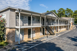 Legacy Pointe in Little Rock, AR - Building Photo - Building Photo