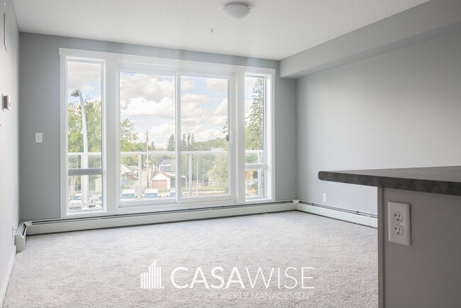 9113-111 111 Ave NW in Edmonton, AB - Building Photo - Building Photo