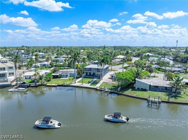 1836 Harbor Ln in Naples, FL - Building Photo - Building Photo