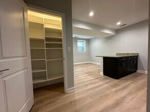 673 W Roscoe St in Chicago, IL - Building Photo - Building Photo