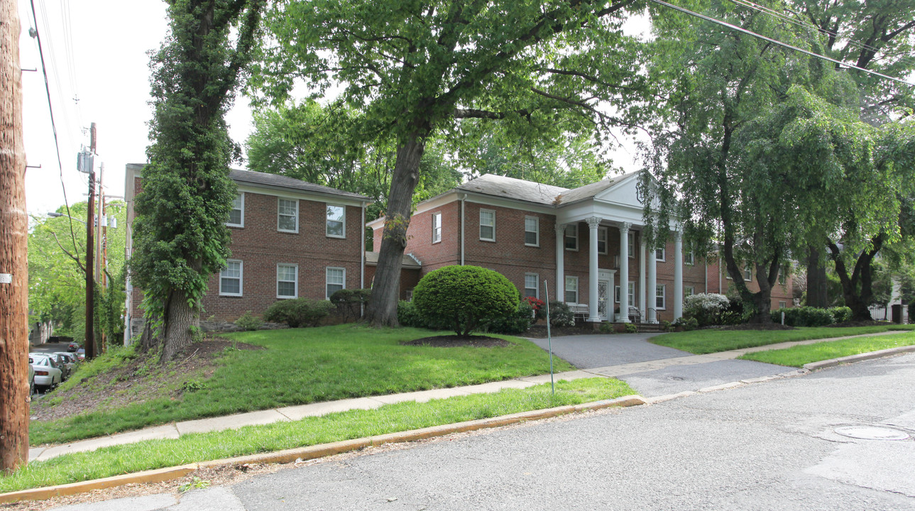 Park Lynn Apartments in Baltimore, MD - Building Photo