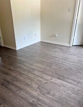370 Livingstone Ln in League City, TX - Building Photo - Building Photo