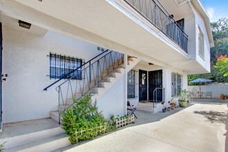 1540 S Orange Grove Ave in Los Angeles, CA - Building Photo - Building Photo