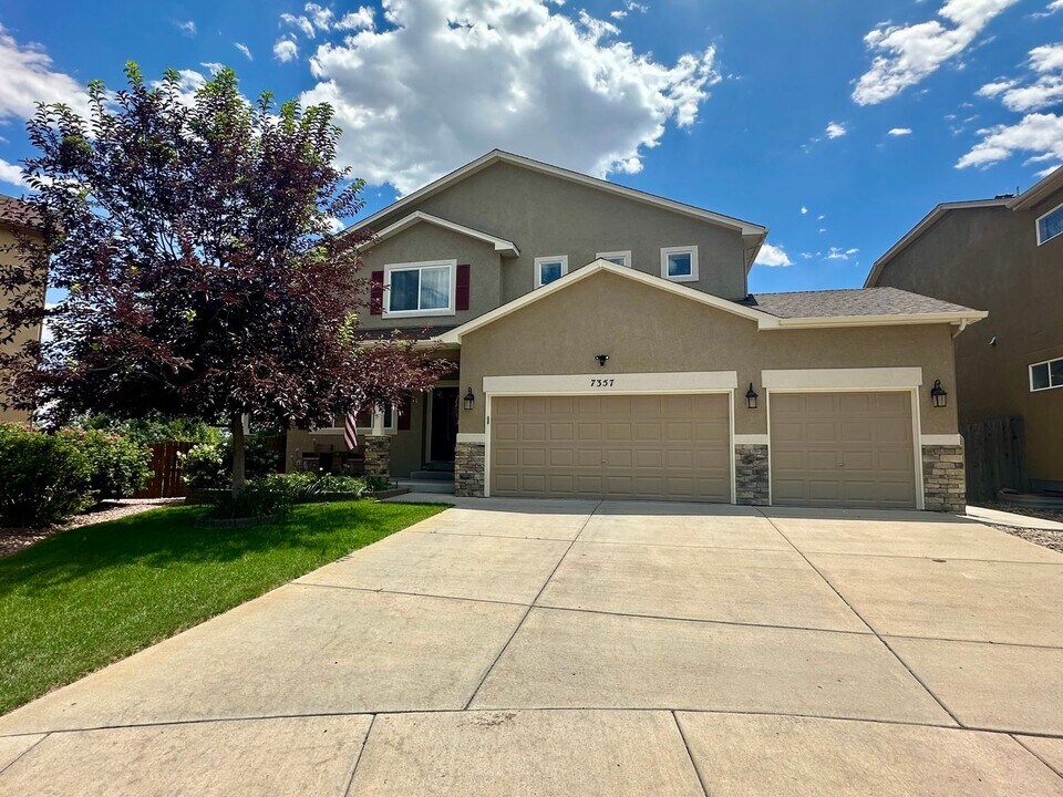7357 Big Prairie Ct in Colorado Springs, CO - Building Photo