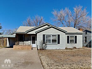 3316 28th St in Lubbock, TX - Foto de edificio - Building Photo