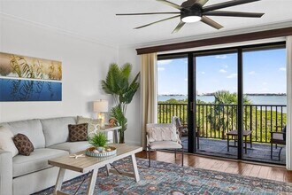 1501 Gulf Blvd in Clearwater, FL - Building Photo - Building Photo