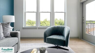 3706 Goodwin Ave in Austin, TX - Foto de edificio - Building Photo