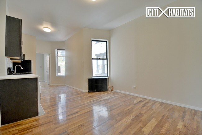 1272 Amsterdam Ave-Unit -1C in New York, NY - Foto de edificio - Building Photo