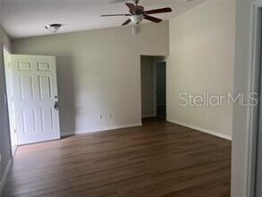 3284 SW 144th Avenue Rd in Ocala, FL - Foto de edificio - Building Photo