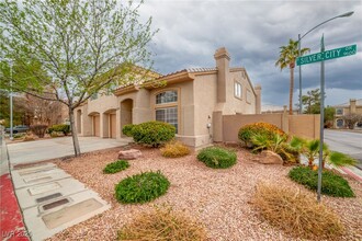 9664 Silver City Dr in Las Vegas, NV - Building Photo - Building Photo