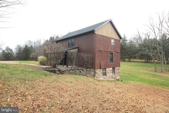 48 Poor Farm Rd in Pennington, NJ - Building Photo - Building Photo