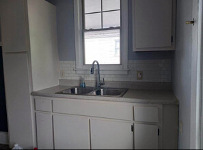 935 Drey St, Unit #2 in New Kensington, PA - Building Photo - Building Photo