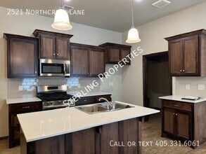 2521 Northcreek Ln in Oklahoma City, OK - Building Photo - Building Photo
