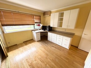 1649 Waikahalulu Ln in Honolulu, HI - Building Photo - Building Photo