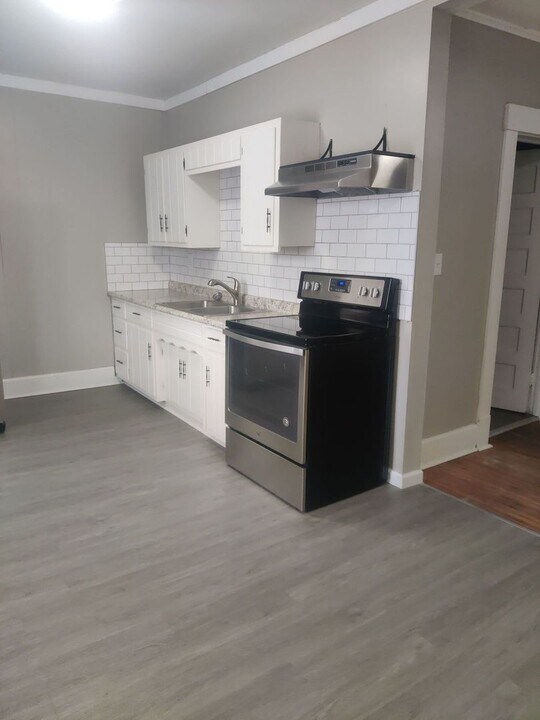 704 E Main St in Crawfordsville, IN - Building Photo