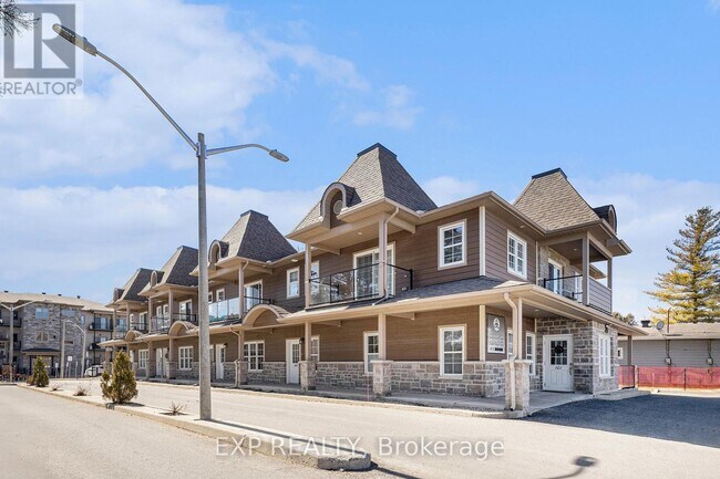 245-245 Equinox Dr in Russell, ON - Building Photo - Building Photo