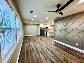 1426 Bluefield Dr SW in Atlanta, GA - Building Photo - Building Photo