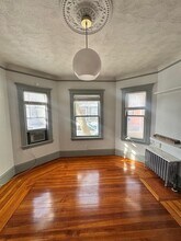 27 Gilman Ter, Unit 2 in Somerville, MA - Building Photo - Building Photo