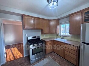 2714 Glenview Ave in Royal Oak, MI - Building Photo - Building Photo