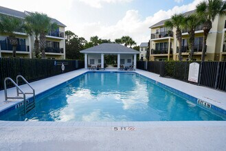 1620 42nd Square in Vero Beach, FL - Building Photo - Building Photo