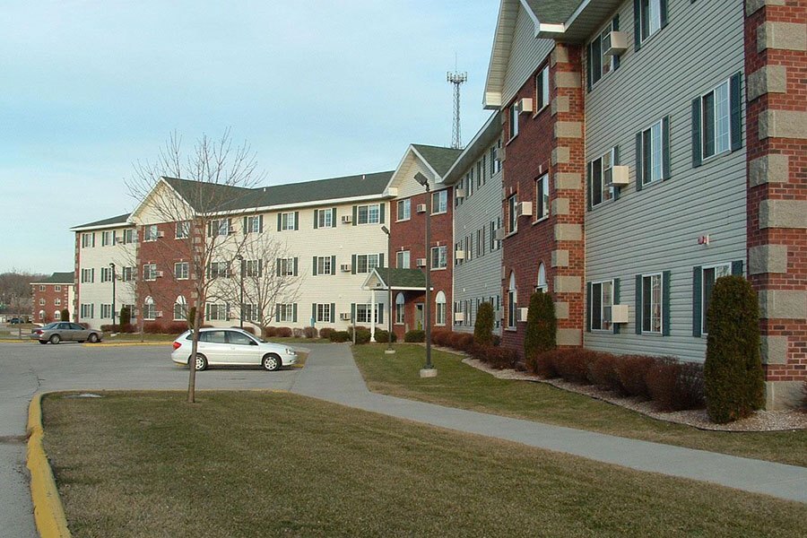 BAY MANOR APARTMENTS in Green Bay, WI - Foto de edificio