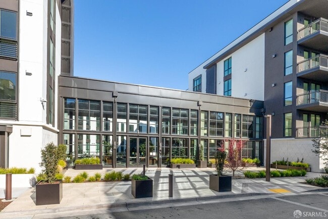 1 Bristol Court in San Francisco, CA - Building Photo - Building Photo