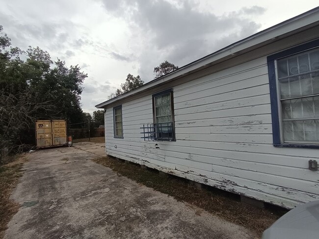 5610 Cavalcade St in Houston, TX - Building Photo - Building Photo