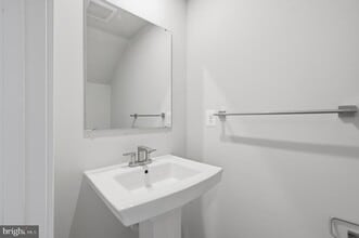 14421 Albemarle Point Pl in Chantilly, VA - Building Photo - Building Photo