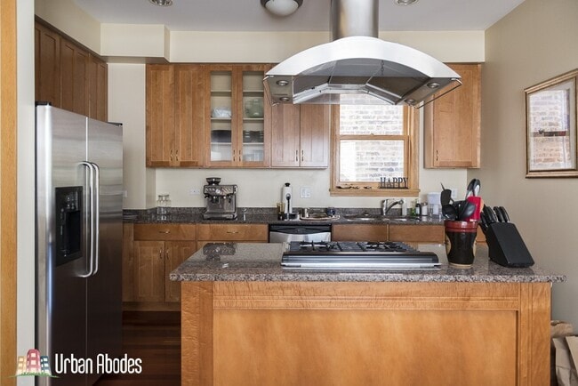 1437 W Olive Ave, Unit 2A in Chicago, IL - Building Photo - Building Photo