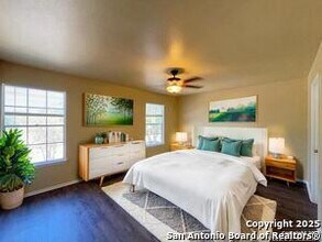 14409 Brook Hollow Blvd in San Antonio, TX - Building Photo - Building Photo