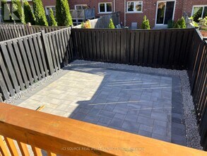 42 Southeast Pass in Whitchurch-Stouffville, ON - Building Photo - Building Photo