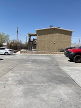 545 E Rd in El Paso, TX - Foto de edificio - Building Photo