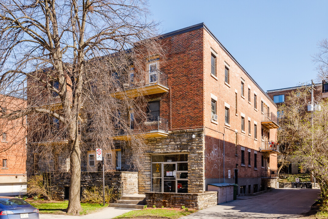 5675 Gatineau Av in Montréal, QC - Building Photo