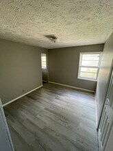 1001 N Tillotson Ave in Muncie, IN - Building Photo - Building Photo