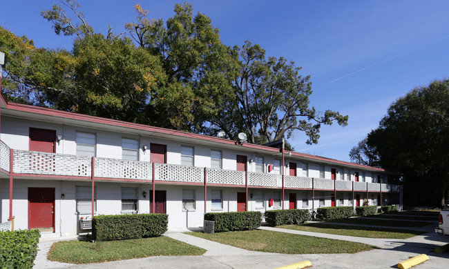 Murray Hill Village Apartments in Jacksonville, FL - Foto de edificio - Building Photo