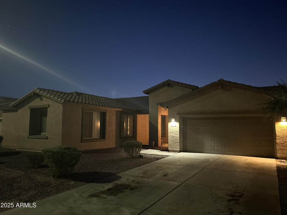 2703 E Zion Way in Chandler, AZ - Building Photo