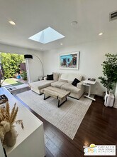 2032 Ocean Park Blvd in Santa Monica, CA - Building Photo - Building Photo