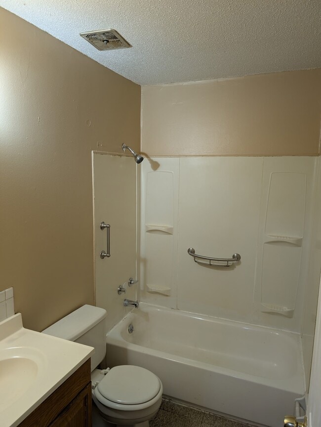 2812 E 10th St in Kansas City, MO - Building Photo - Building Photo