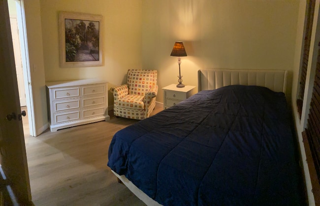 9366 Lago Mar Ct in Florence, KY - Foto de edificio - Building Photo