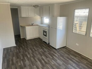 10 Circle Dr in Mount Dora, FL - Building Photo - Building Photo